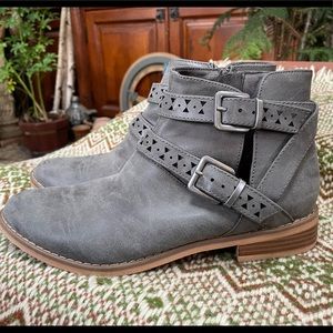 Rocket dog gray leather ankle boots booties shoes size 9.5 womens